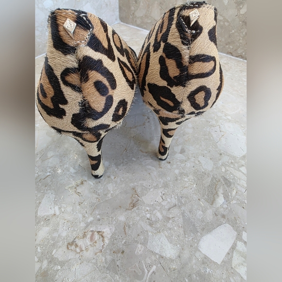 Sam Edelman Women's Size 11 Calf Hair Leopard Print Pump. - Picture 4 of 8